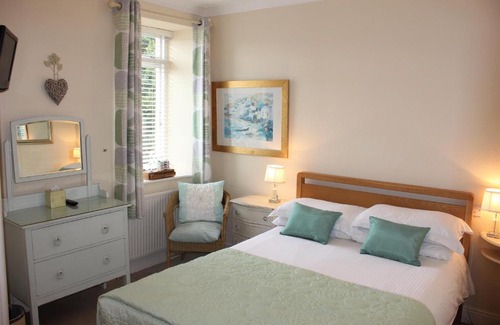 Torquay Bed & Breakfast | Trafalgar House