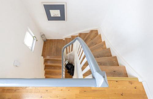 Dahn House | Trailrock Lodge