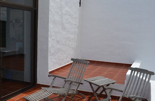 Los Cocoteros Apartment | Tranquility with sun and sand