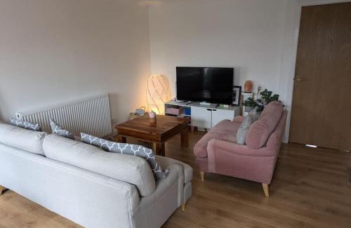 Gilmerton House | Tranquil 3-Bedroom Home in Edinburgh