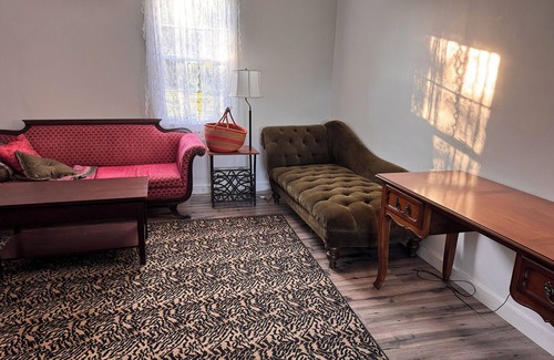 Cambra Other | Tranquil 3BR Country Escape – Gorgeous Views, Nature, Gazebo & Big Kitchen
