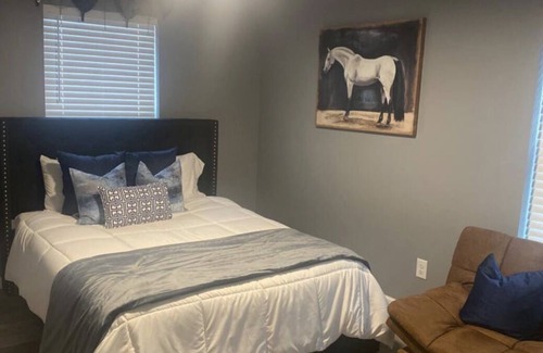 Church Street House | Tranquil and conveniently situated residence, just a 5-min drive from downtown.