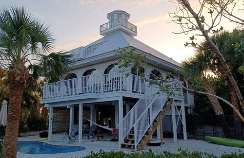 Cape Haze House | Tranquil Beach Cottage with Private Heated Pool on Secluded Palm Island