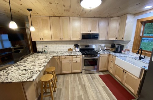 Land O Lakes Cabin | Tranquil cabin on High Lake and nestled in the Northern Highland National Forest
