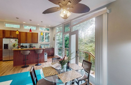 Kehena Beach Estates House | Tranquil Island Escape | Walk to Kehena Beach | Washer & dryer, WiFi