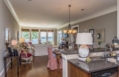 Lake Oconee Condo | Tranquil Lakefront Paradise on Lake Oconee! Beautiful 2 Bedroom Condo