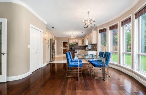 Steveston House | Tranquil Oasis:Your Private Bedroom in Richmond