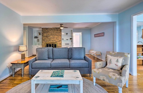 Weems House | Tranquil River House w/ Grill & Views, Near Town!