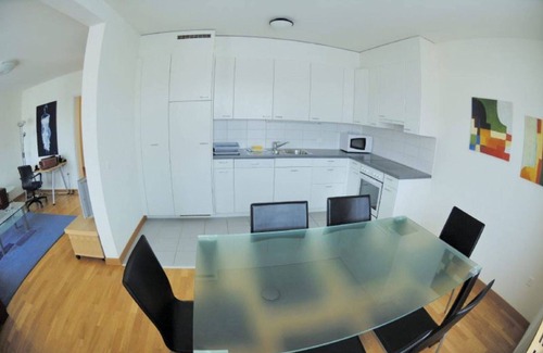 Werd Apartment | Tranquil Seafront Escape