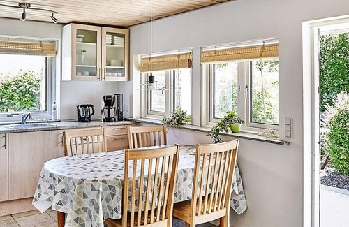 Store Fuglede House | Tranquil Seaside Haven-By Traum