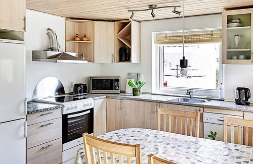 Store Fuglede House | Tranquil Seaside Haven-By Traum