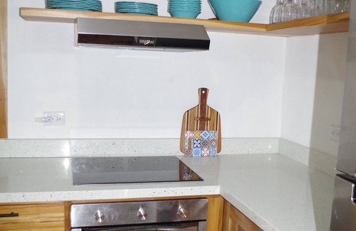 Tambor House | Tranquil Villa w/private Pool - 5 min walk to beach