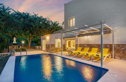 Llauri Villa | Tranquil Villa with private Pool, BBQ near Cullera Beach