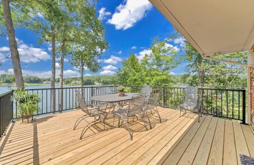 High Point House | Tranquil "Wow!"-inducing views. Near HFB. Dock/Kayaks/SUP/Patio/Deck/Grill/GmRm