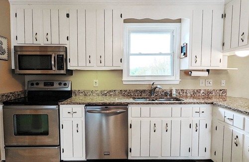 Sharps Cottage | Tranquility for 2 on the Water - No Cleaning Fee!