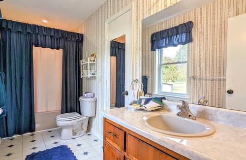 Sharps Cottage | Tranquility for 2 on the Water - No Cleaning Fee!