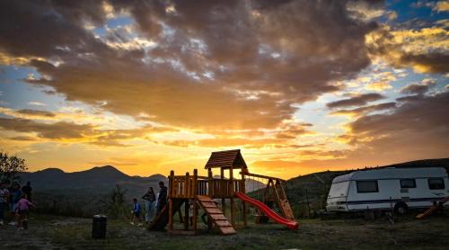 Balsa Cabin | Transylvania Undiscovered