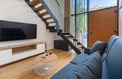 Penya-roja Apartment | Travel Habitat Alameda Suites.