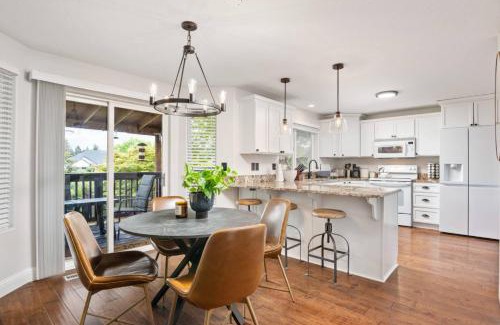 Vancouver House | Travelers Getaway