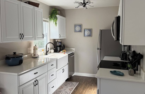 Akron House | Traveling professionals towpath paradise Quaint pet friendly 3 bd home in Akron