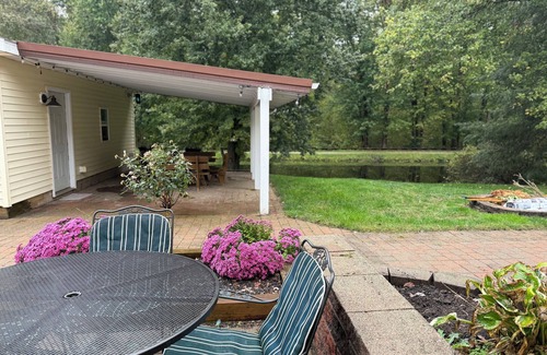 Akron House | Traveling professionals towpath paradise Quaint pet friendly 3 bd home in Akron