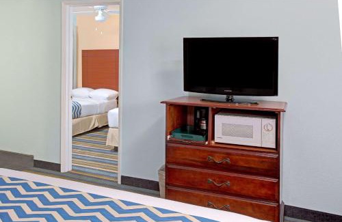 Bishop Hotel | Travelodge by Wyndham Bishop