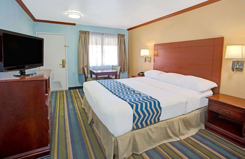 Bishop Hotel | Travelodge by Wyndham Bishop