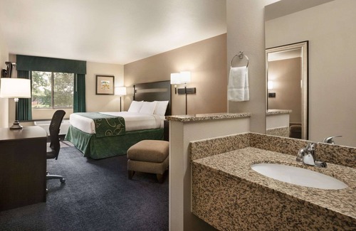 Brunswick Hotel | Travelodge by Wyndham Brunswick near Frederick