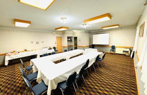 Prince Albert Hotel | Travelodge by Wyndham Prince Albert