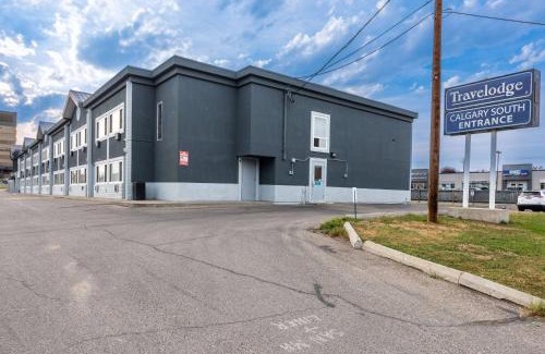 Southwest Calgary Hotel | Travelodge by Wyndham Calgary South