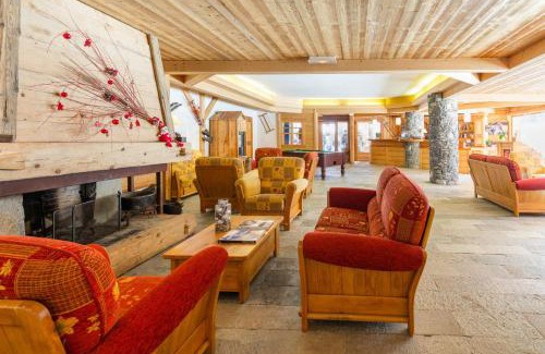 Saint-Chaffrey Apartment | travelski home premium - Résidence Le Hameau du Rocher Blanc