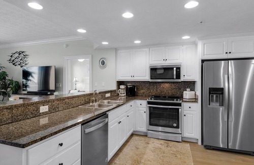 Lower Grand Lagoon Condo | Treasure Island 1003