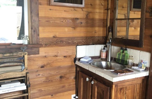 Atascadero Cabin | TREE CABIN FOR 2🌲Unique cabin close to San Luis Obispo, Morro Bay & Paso Robles