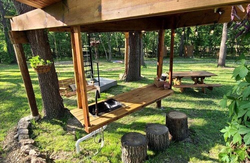 Eureka Springs House | Tree House Glamping Destination near the Ozarks, with River Access for Swimming and Fishing