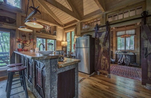 Jefferson House | TREE HOUSE on Little Peak Creek Farm!