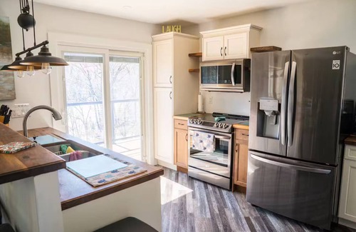 Haliburton Cottage | Tree top Living in the heart of cottage country. Stunning 4 season cottage.