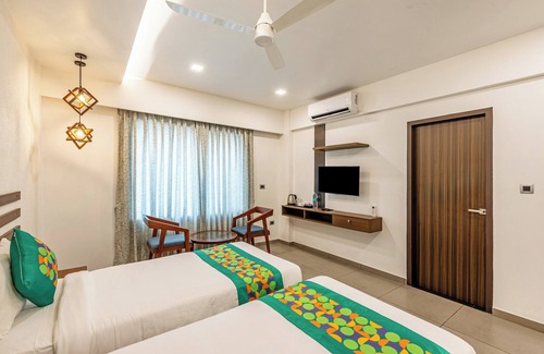 Thampanoor Hotel | Treebo De Cloud 9 Regency