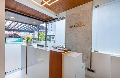 Thampanoor Hotel | Treebo De Cloud 9 Regency