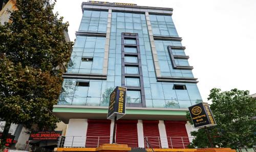 Paltan Bazaar Hotel | Treebo Spring Brook