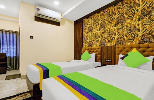 Paltan Bazaar Hotel | Treebo Spring Brook