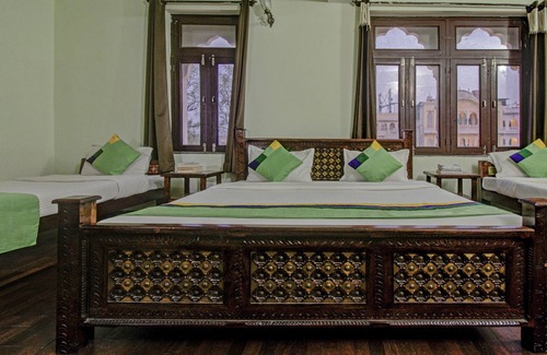 Vidhyadhar Nagar Hotel | Treebo Trend Heritage Utsav Vilas Near Railway Station
