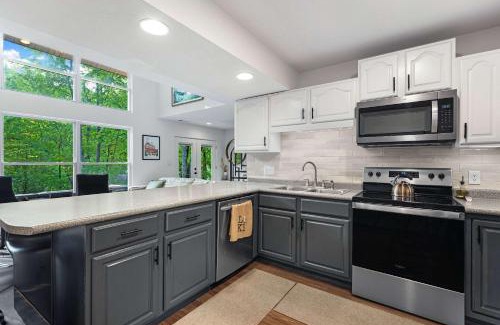 Shawnee Bend House | Treehouse LOZ - Seclusion for 6