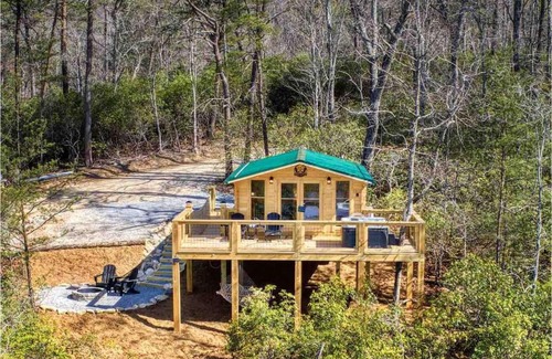Marion House | Treehouse w/Breathtaking Views+HotTub+Hiking+Falls