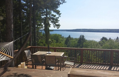 Friendship Ski Chalet | Treehouse with stunning ocean Views from expansive deck + Frontage on Forest l