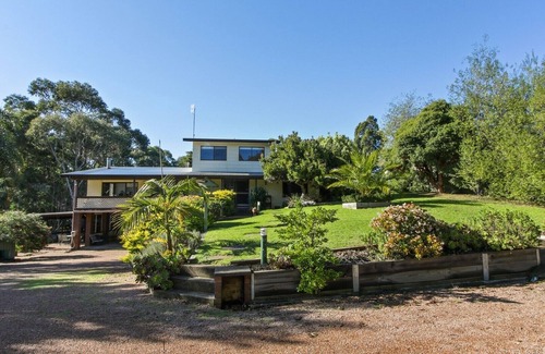 Metung House | Treetop Retreat - Metung