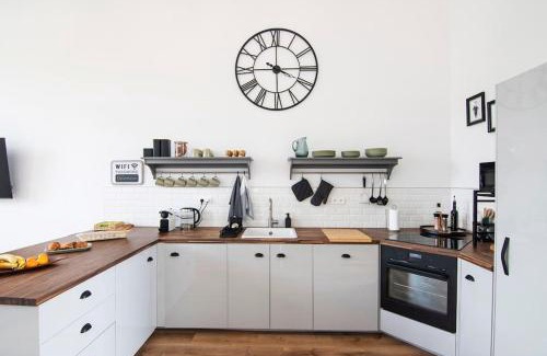 Saint-Severin House | Treize Maison A - 3 bed house in centre of Saint Severin