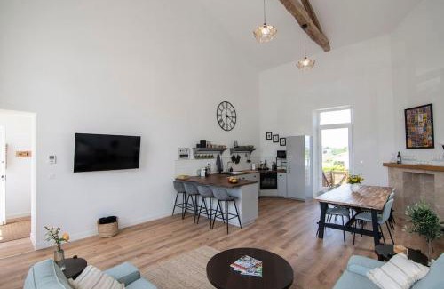 Saint-Severin House | Treize Maison A - 3 bed house in centre of Saint Severin