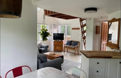 Mont-Tremblant Pedestrian Village Apartment | Tremblant Village Retreat!Steps to hill & trails