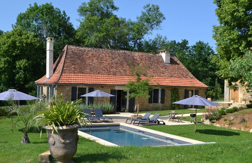 Tremolat House | TREMOLAT: Renovated Perigord farmhouse with heated pool and air conditioning.