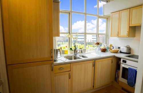 Shacklewell Apartment | Trendy Loft in Dalston with Parking,130 qm, 3 bedrooms, 6 Guests, Wifi